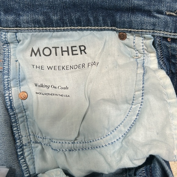 MOTHER Weekender Fray flare jeans - Picture 6 of 7